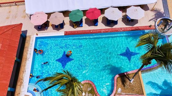 Piscine vue du ciel