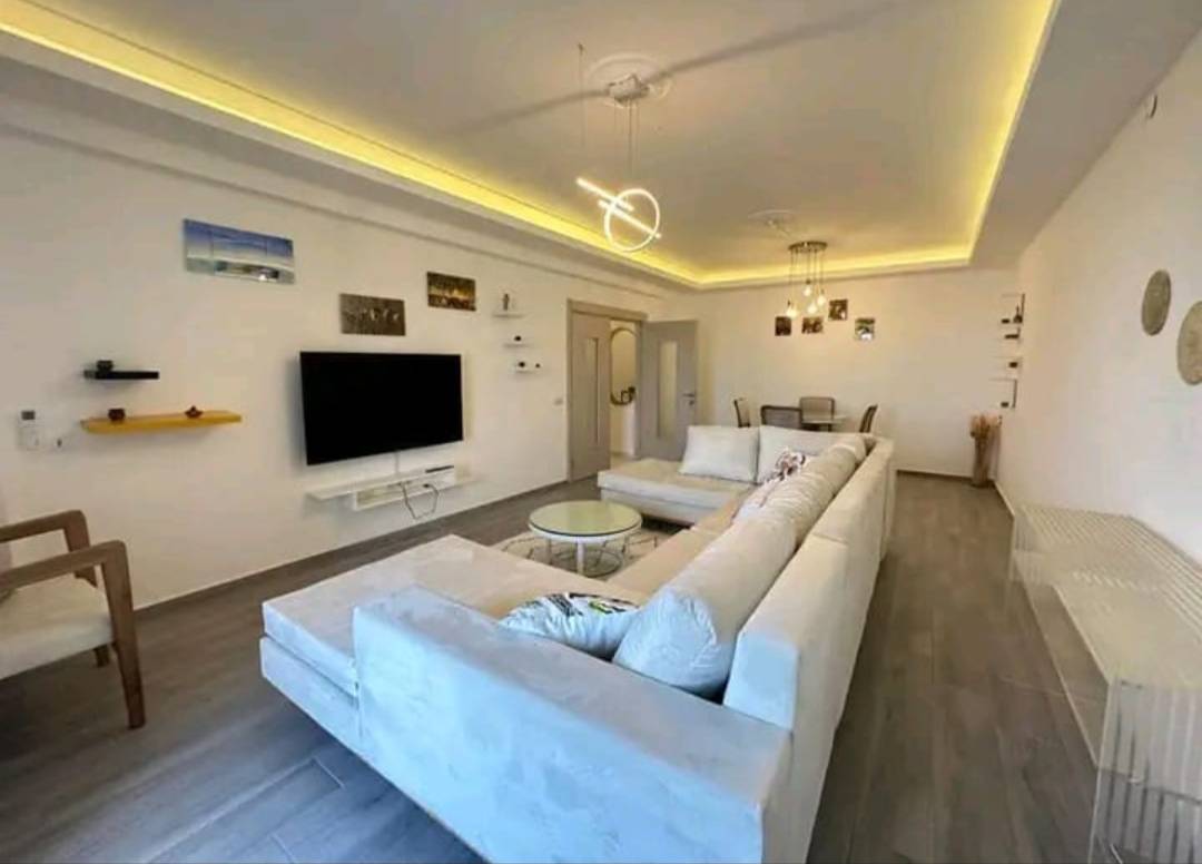 Salon moderne, Marcory Zone 4