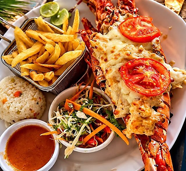 Repas fruits de mer à Grand-Bassam